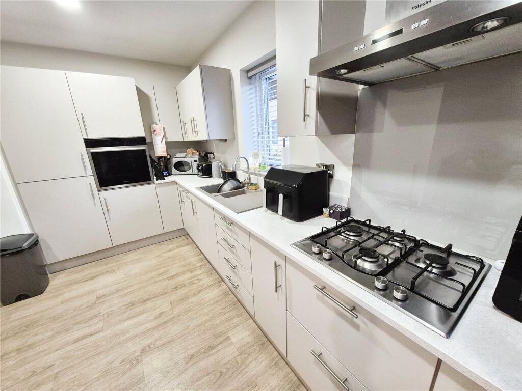Kitchen/Dining Area