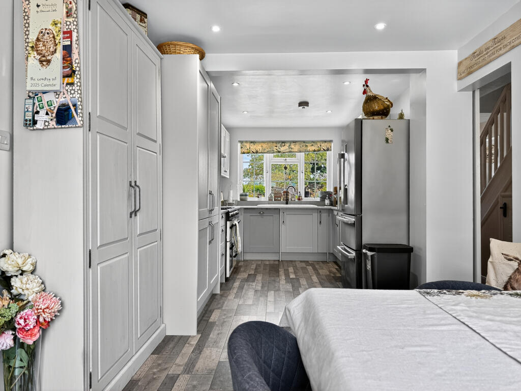 094_Photo 12-08-2025, 13 09 37