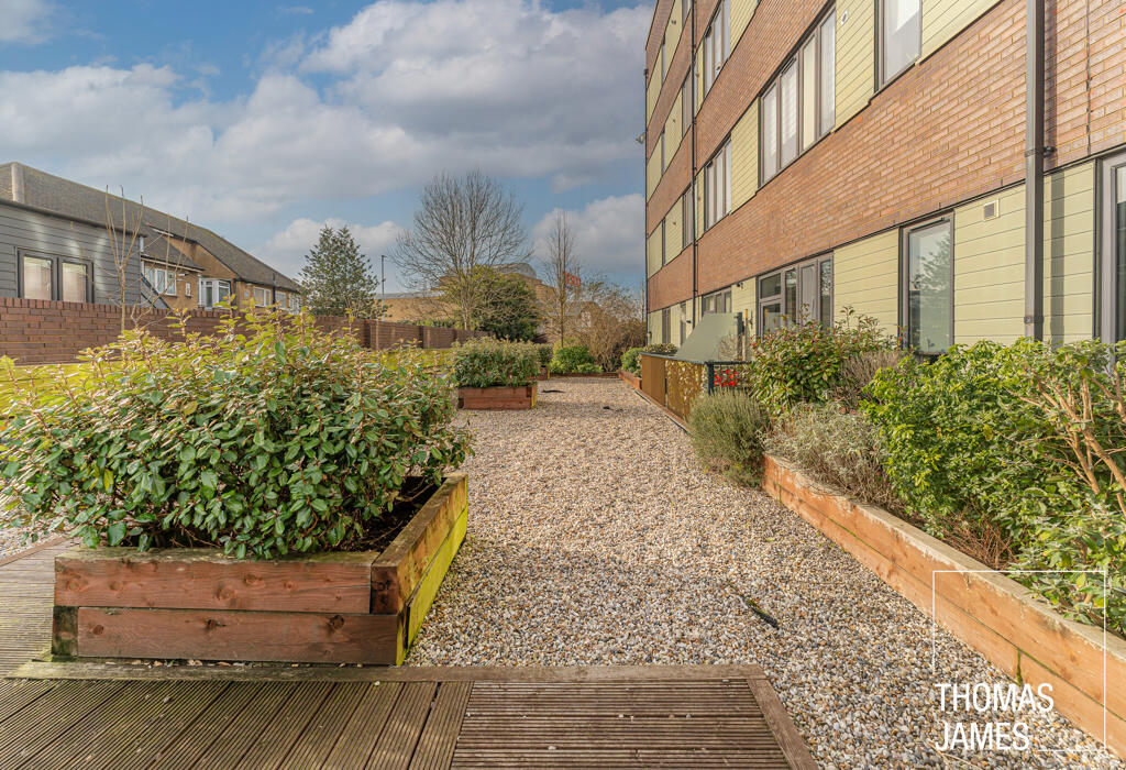 Wenlock House, communal grounds