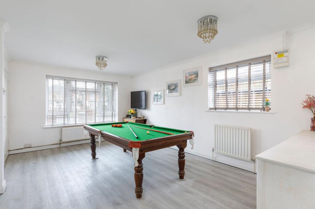 Fourth bedroom/games room