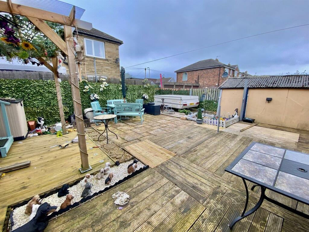 Bramleys Estate Agents - Cresfield Crescent - Ella