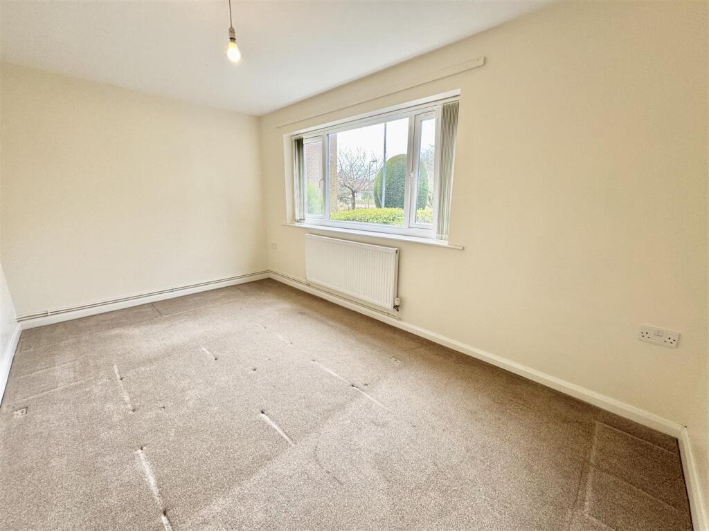11 Mere Green Bedroom 1 .jpg