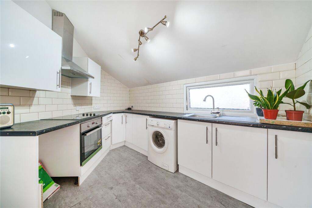 High Road, N17