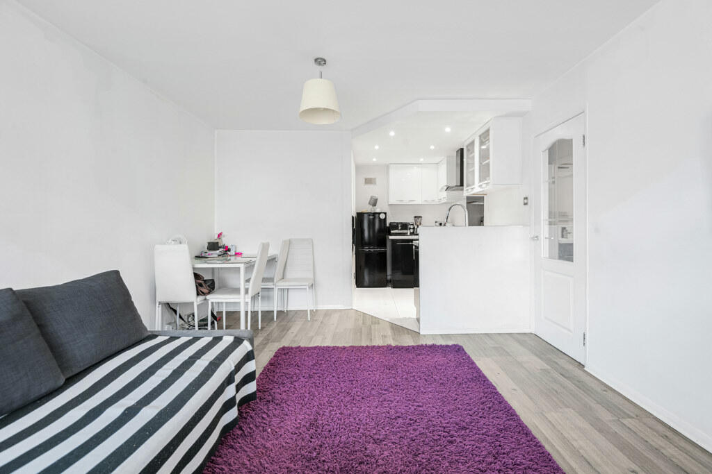 Reception/Kitchen