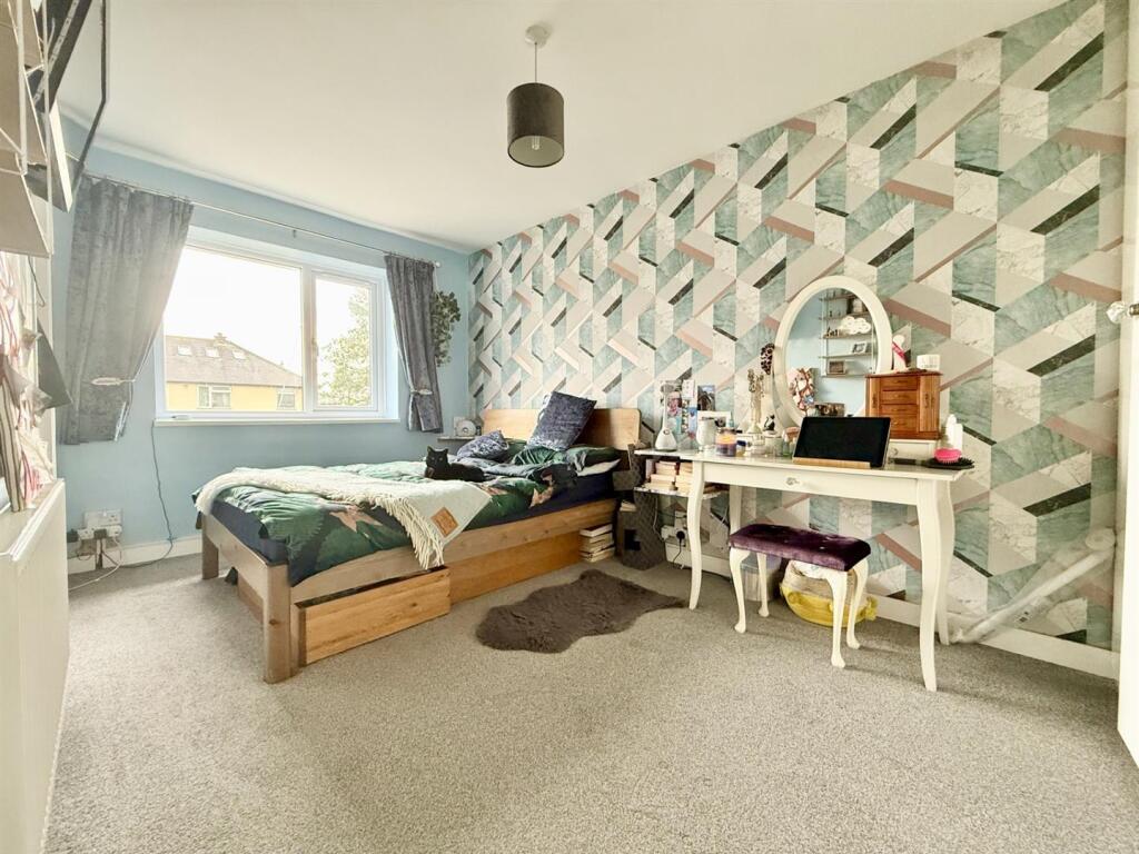Bedroom1.jpg