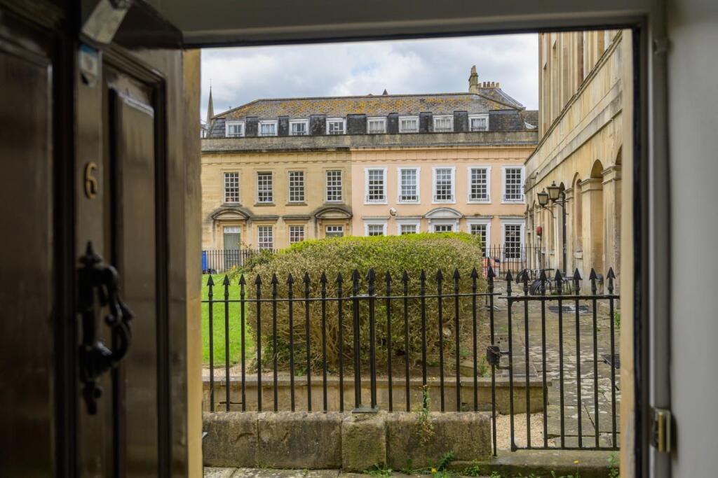 6 Beauford Square-6.jpg