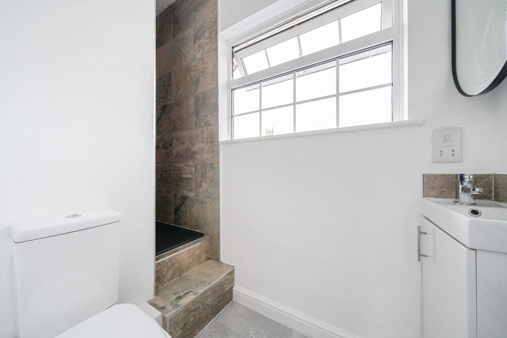 1372011-7-6909e6d92f18e