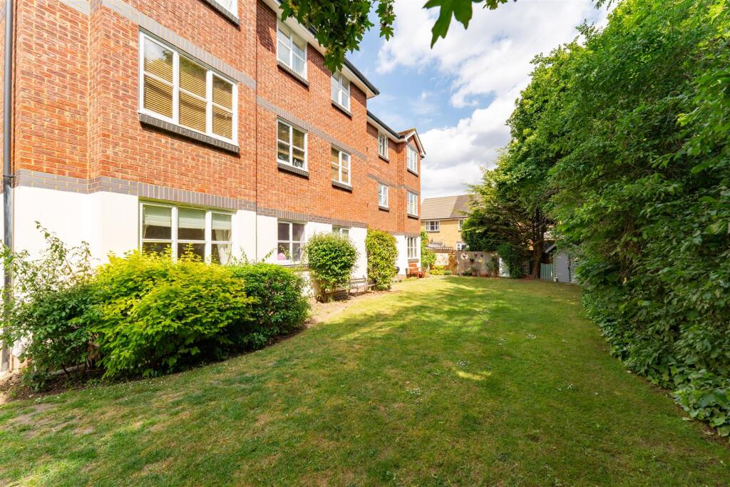 4 Anthony Court Grounds.jpg