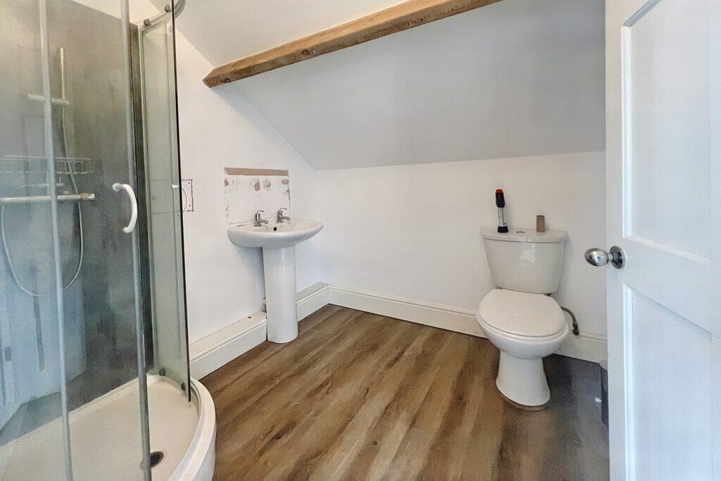 Alexandra Terrace, Sutton-in-Ashfield - Bathroom