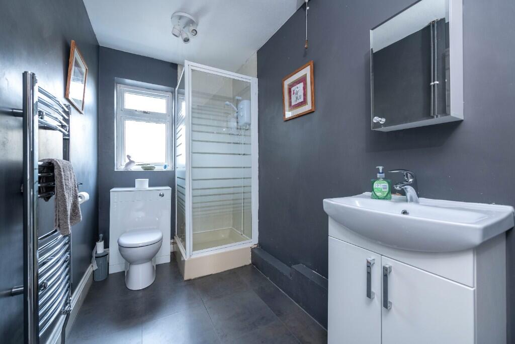 downstairs shower ro