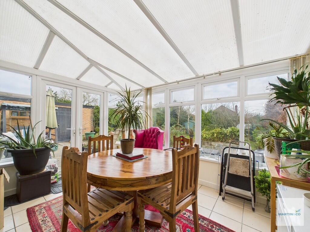 CAM03394G0-PR0258...