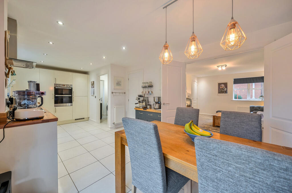 1383614-22-692470...