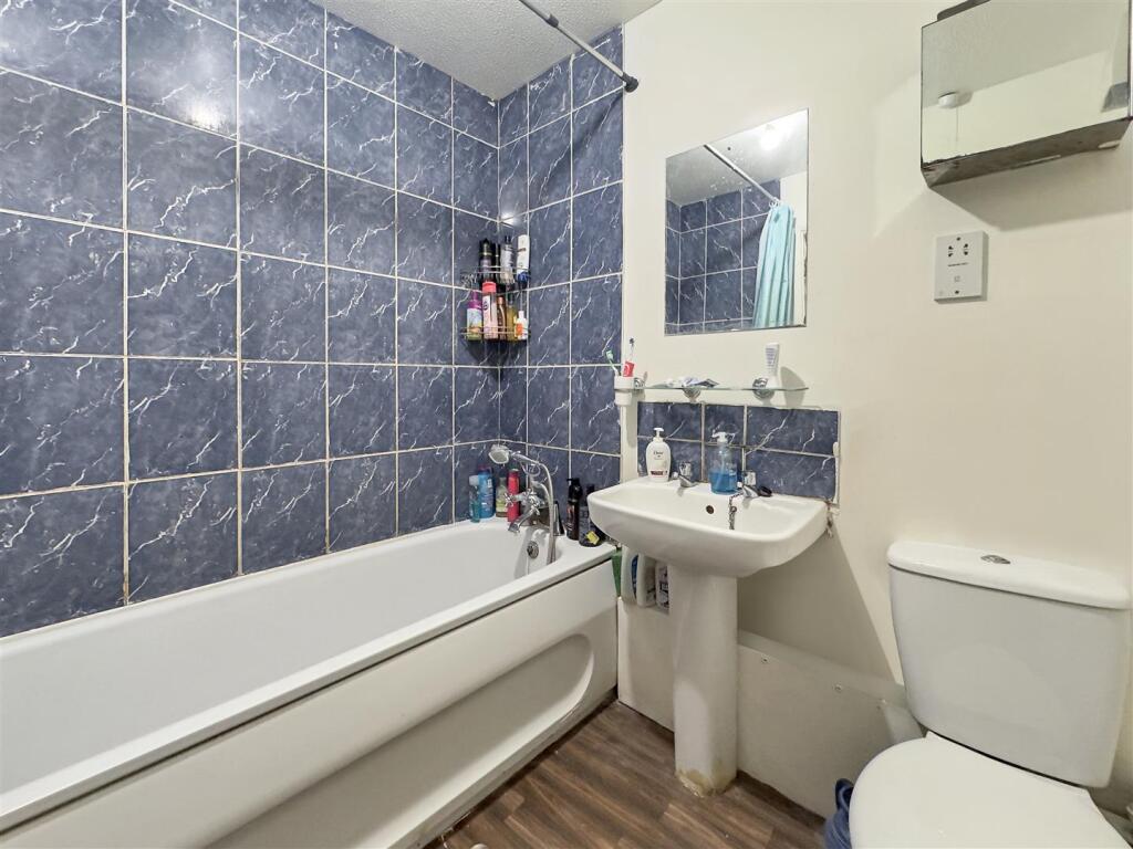 Bathroom.jpeg