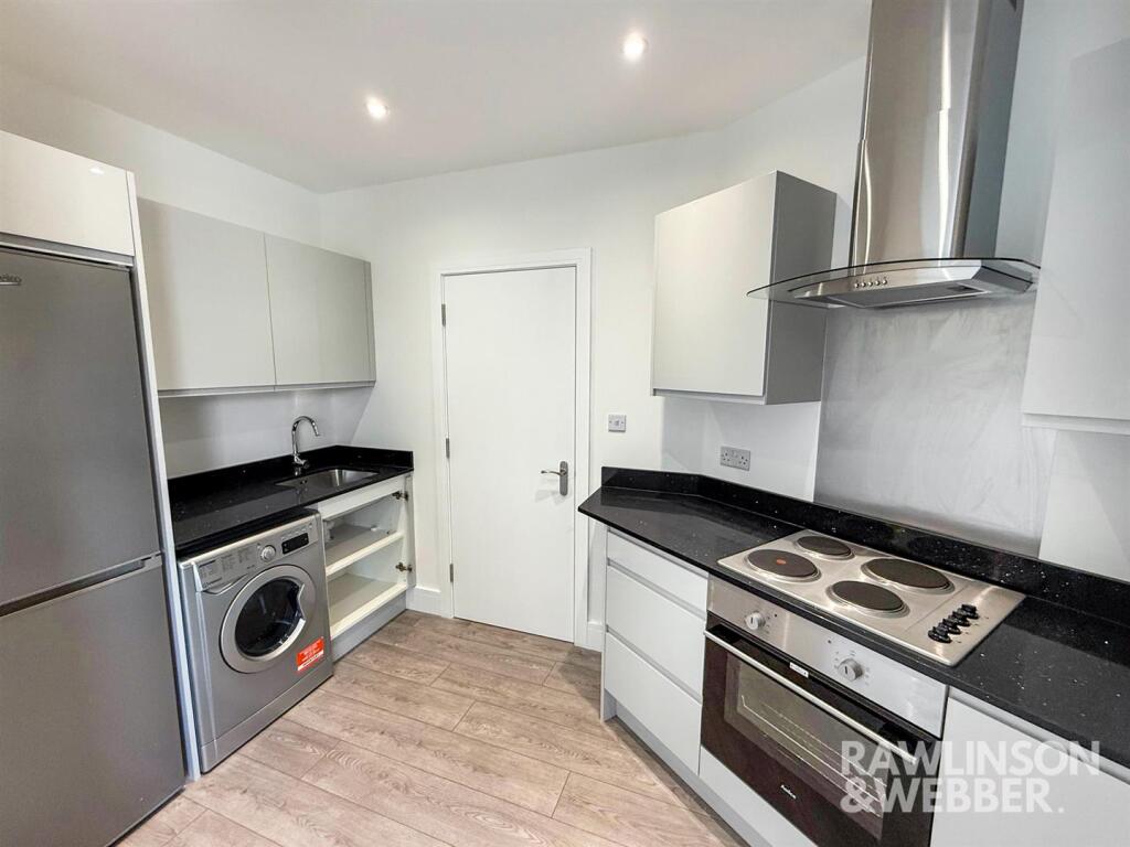 WhatsApp Image 2025-06-23 at 15.50.30 (1).jpg