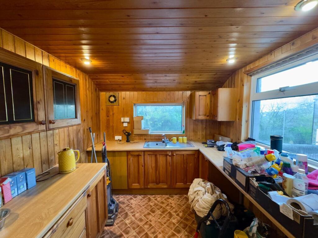 Kitchen Photo Three Bedroom Property For Sale Clev