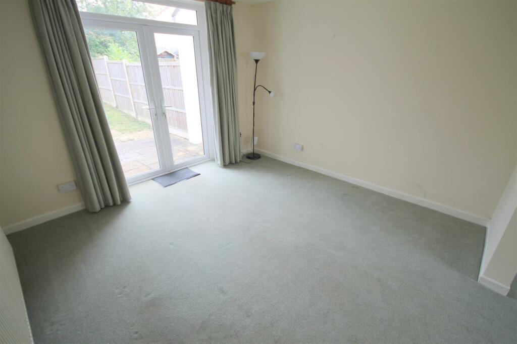 HR Dining Room 1.JPG