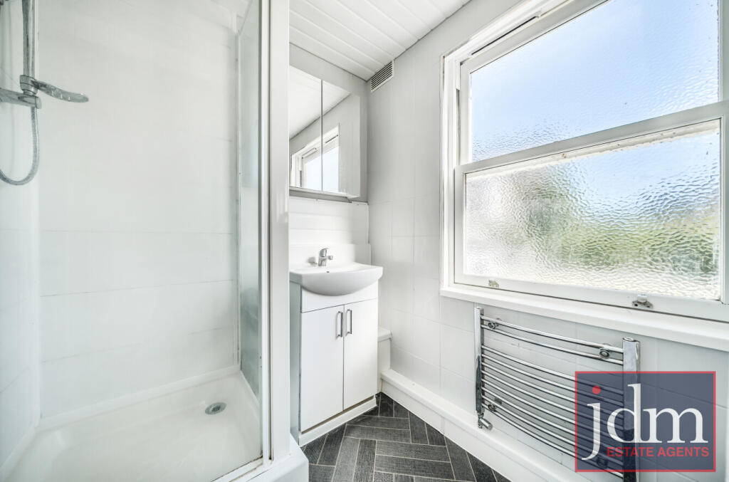 e2438ba5-0a69-4c6...