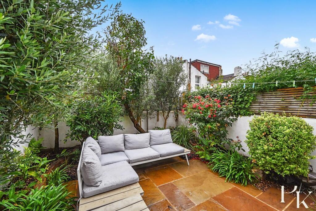 44 Coleridge Street BN3 (33).jpg