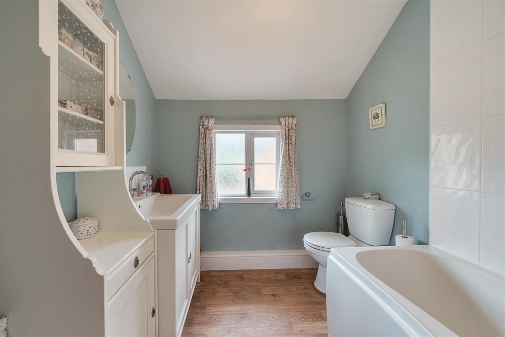 4 Church Lane, Thornton