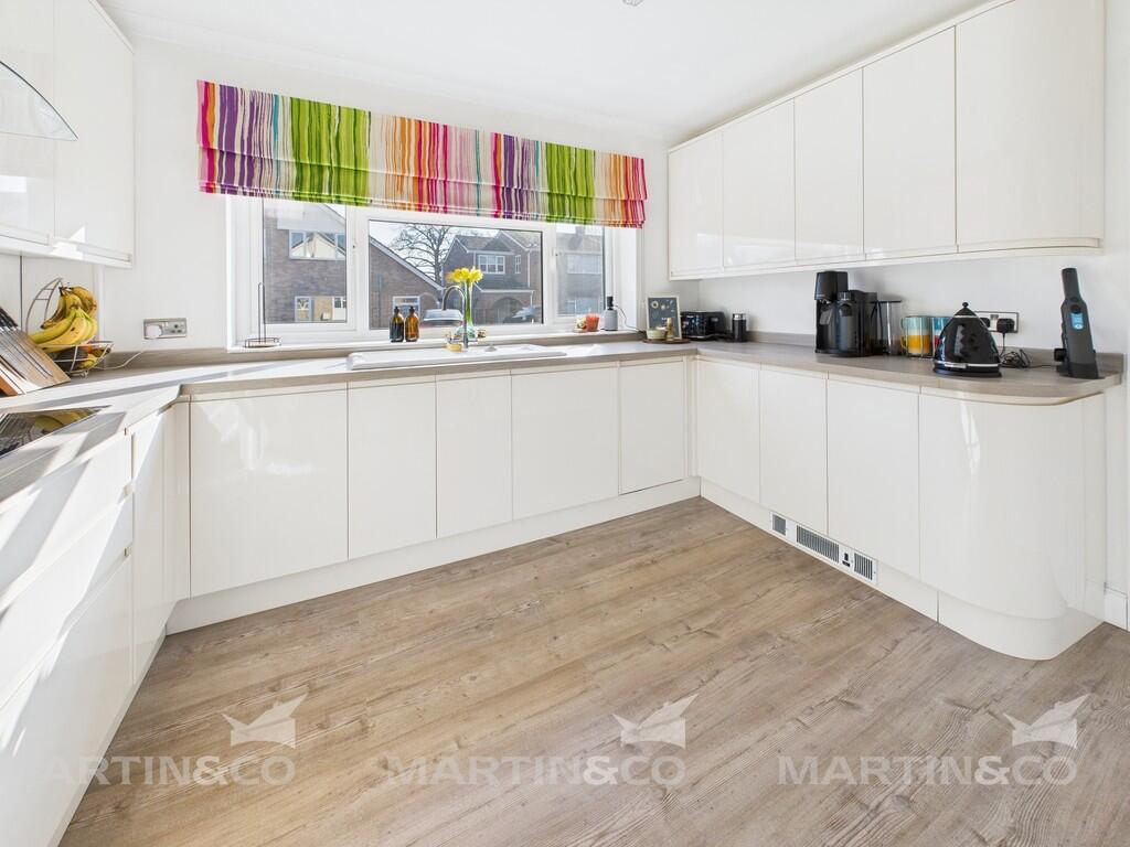 CAM02406G0-PR0425...