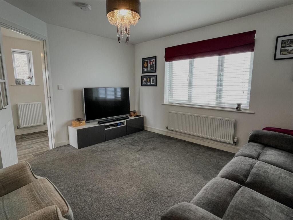 44 Tasker Way Photo-Living Room 1.jpg