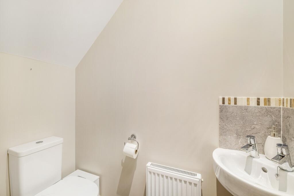 55 Sir Isaac Newton Drive (Wyberton)-11