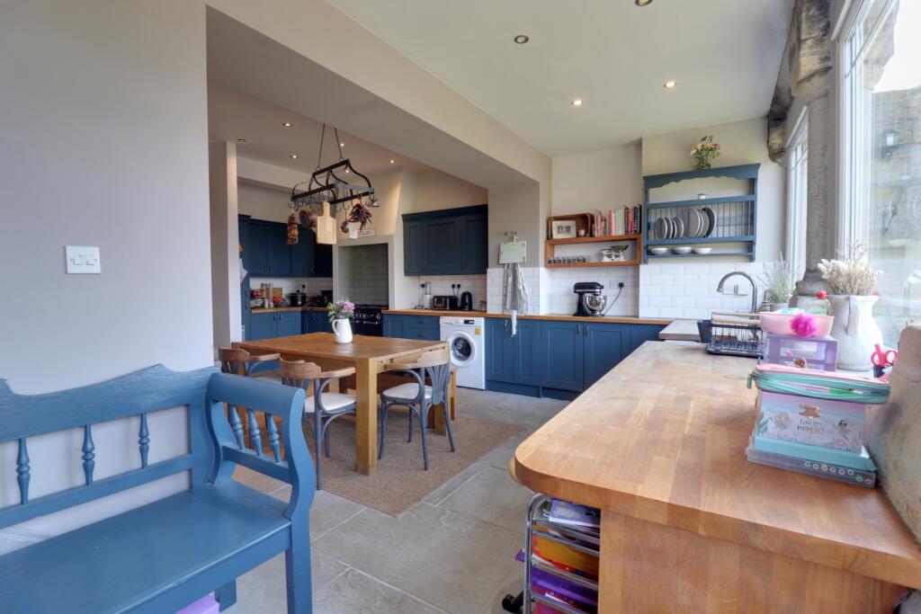 Kitchen diner 1