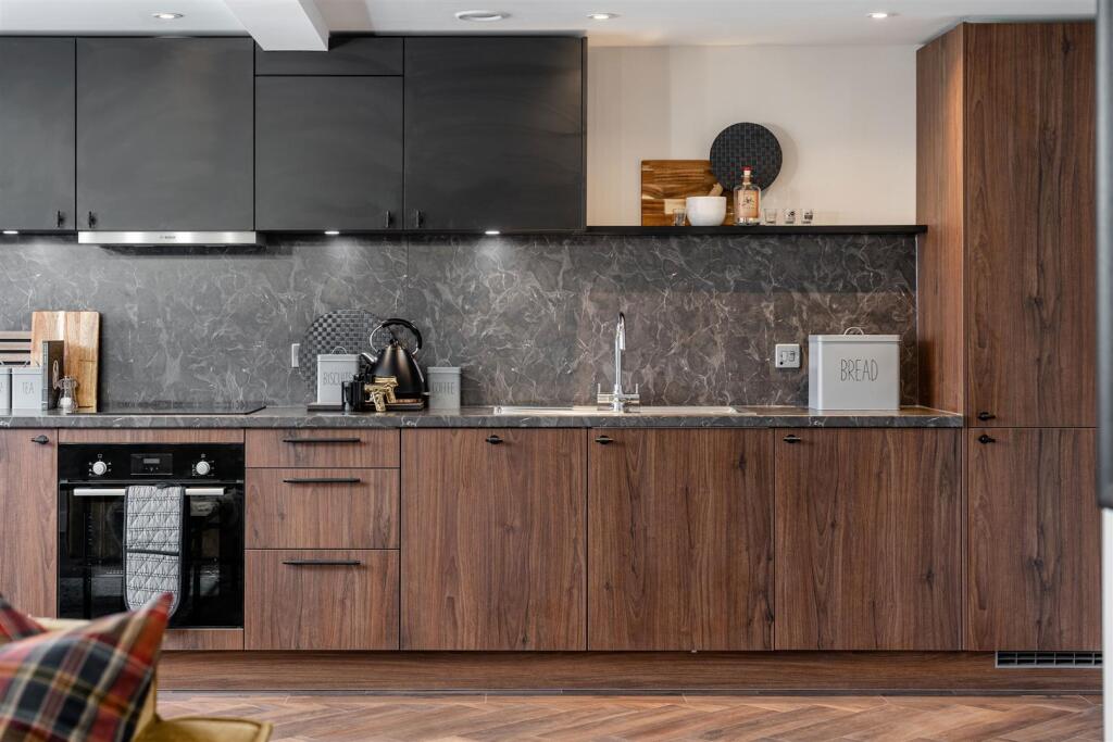 GSH Showhome 84 LR - by Ralph Media Group 04057.jp