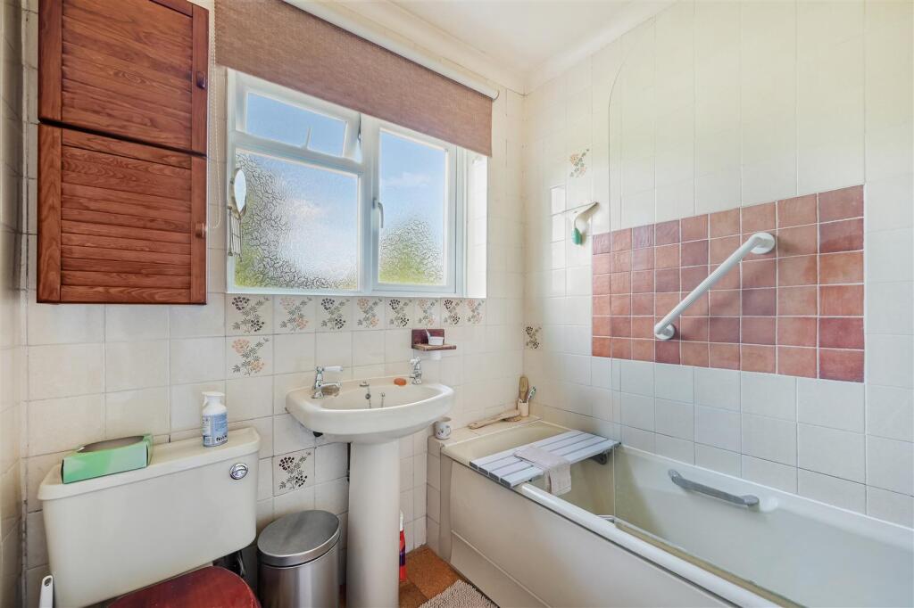 ALBERT ROAD, 120-19.jpg