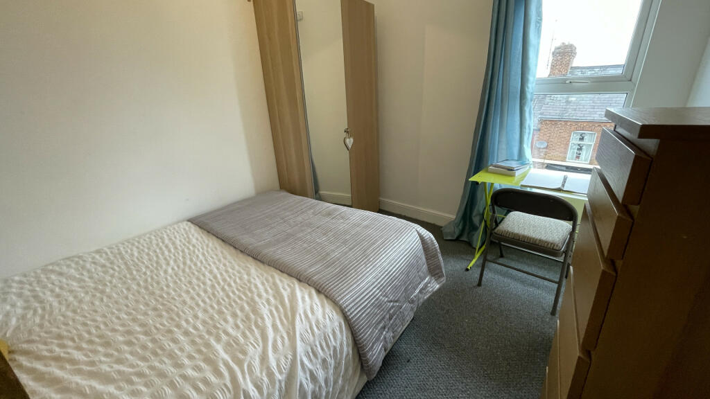 Bedroom8
