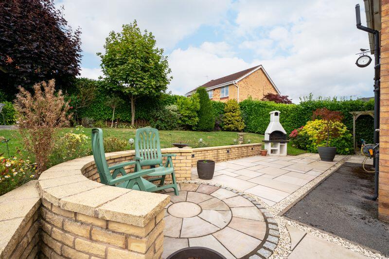 Wraparound Garden &amp; Patio 