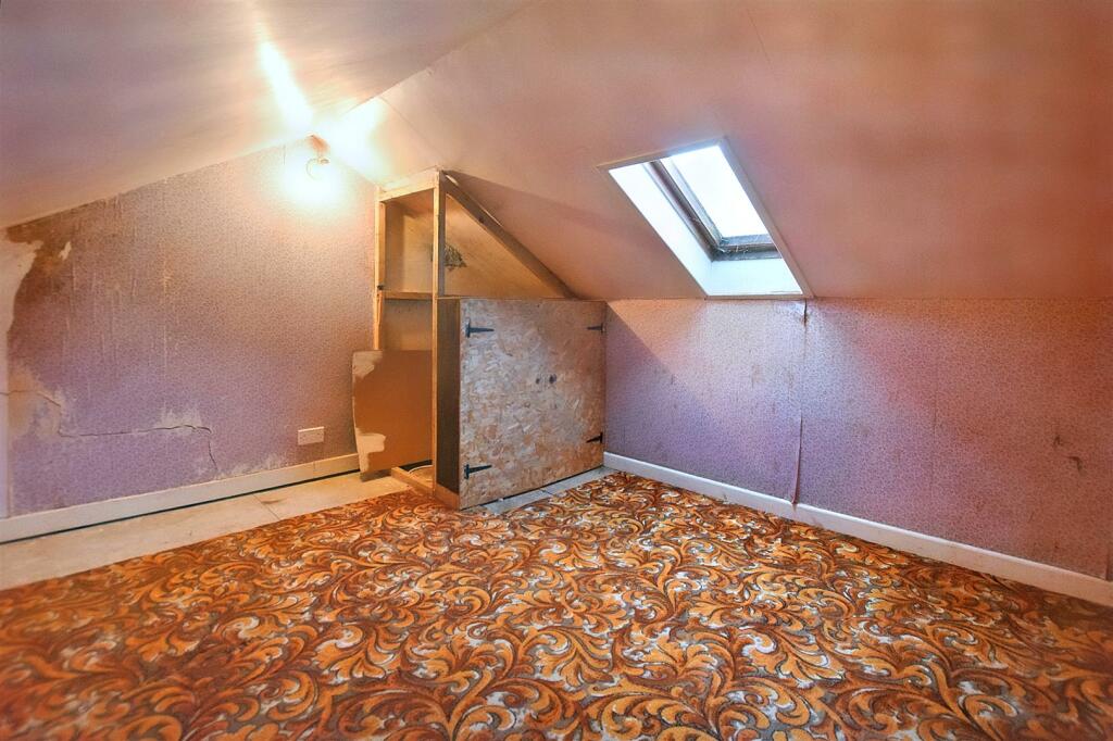 Loft Room 2