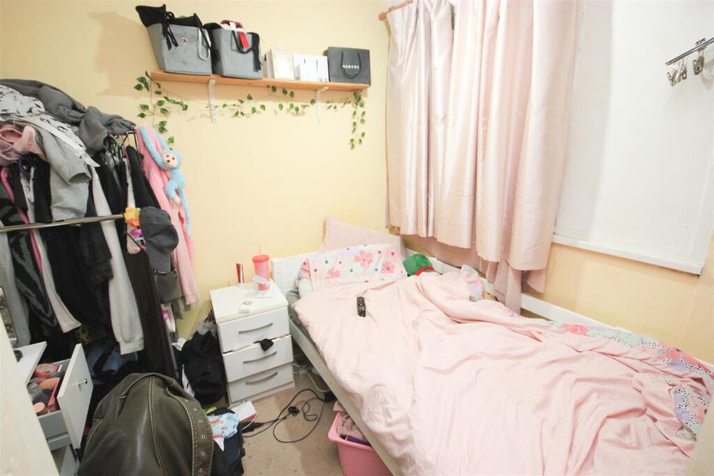 bed 4.JPG