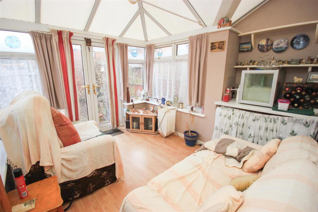 conservatory 1..jpg