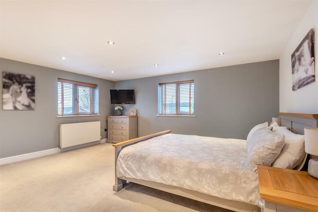 8632185-interior23.jpg