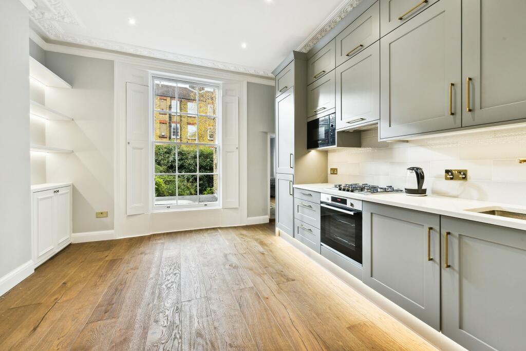 B, 22 Gunter Grove (