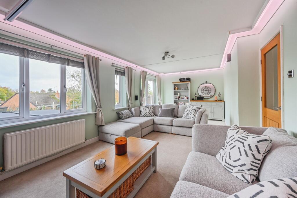 Lounge: