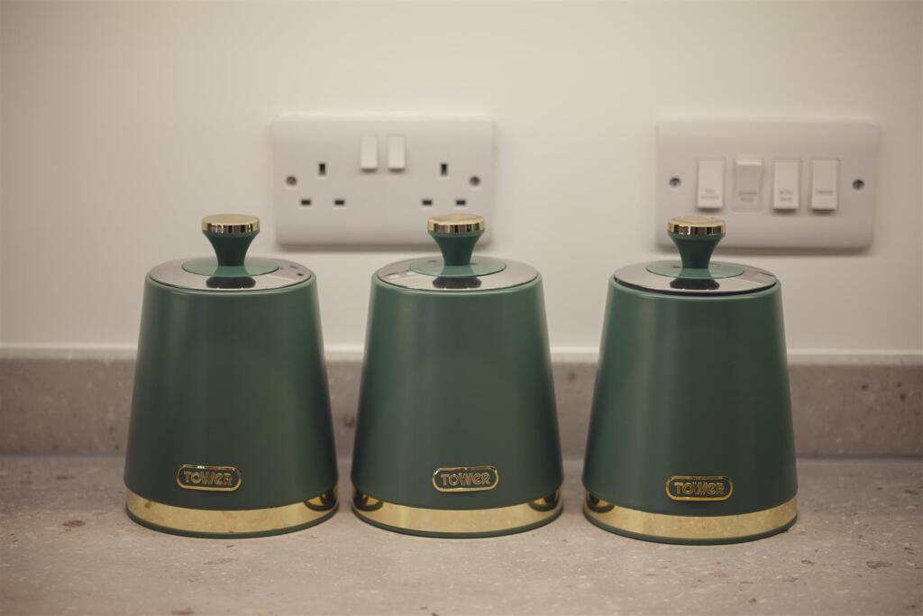 OPEN PLAN LIVING KITCHEN