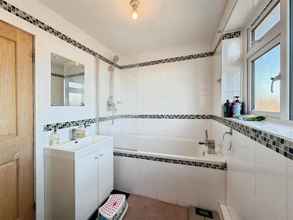 40c46bdd--447C-93D6-2C05CAD71911-66107-00001A973E8