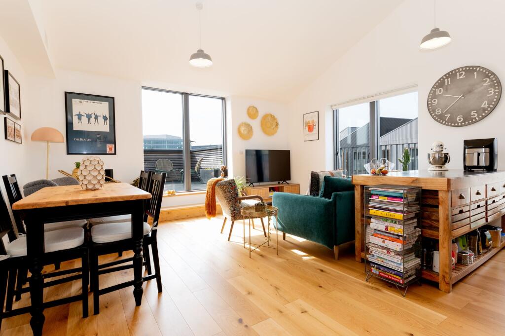 OPEN PLAN KITCHEN/DINER/LIVING ROOM