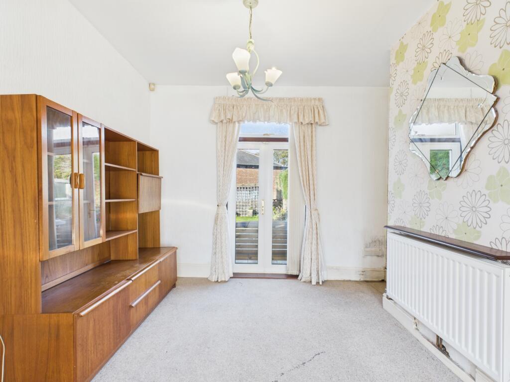 CAM03729G0-PR0171-STILL006