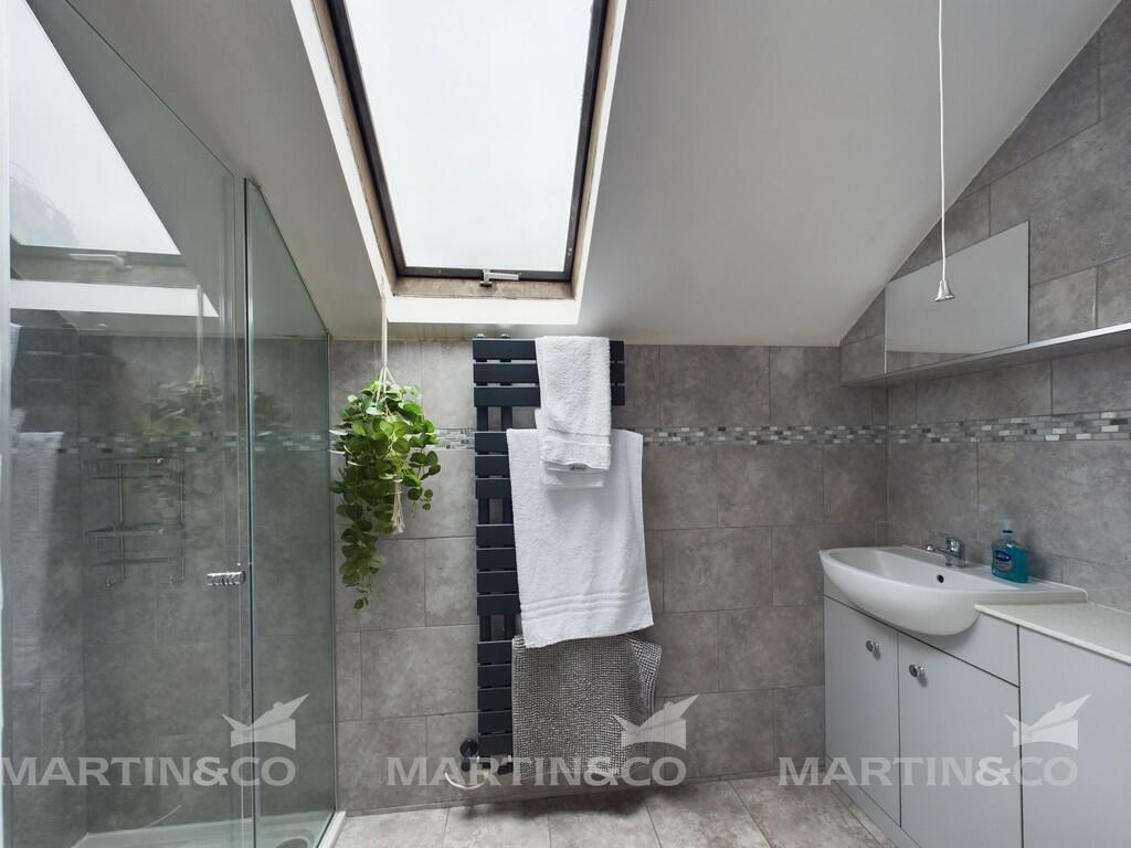 CAM02406G0-PR0300...