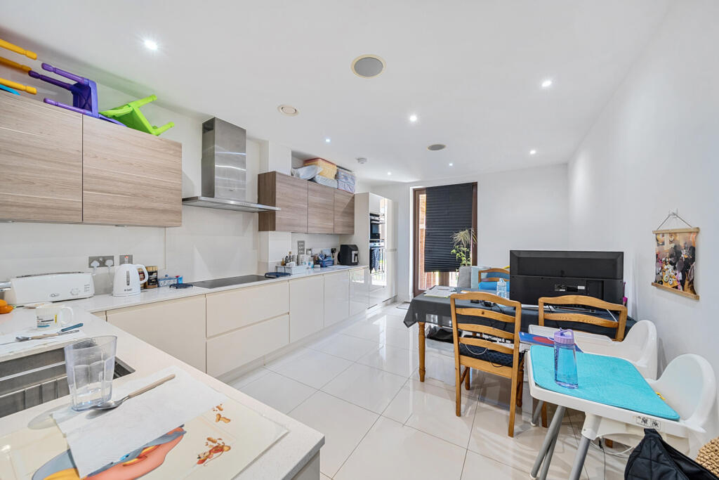 27-681b3818da246-...