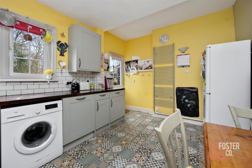 Cuckfield Lane, South Lodge-011.jpg