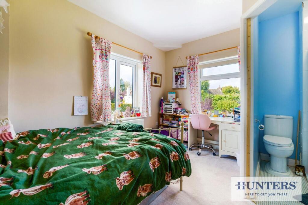 98313_12 Hawksworth Lane Guiseley  (17) - Copy_low