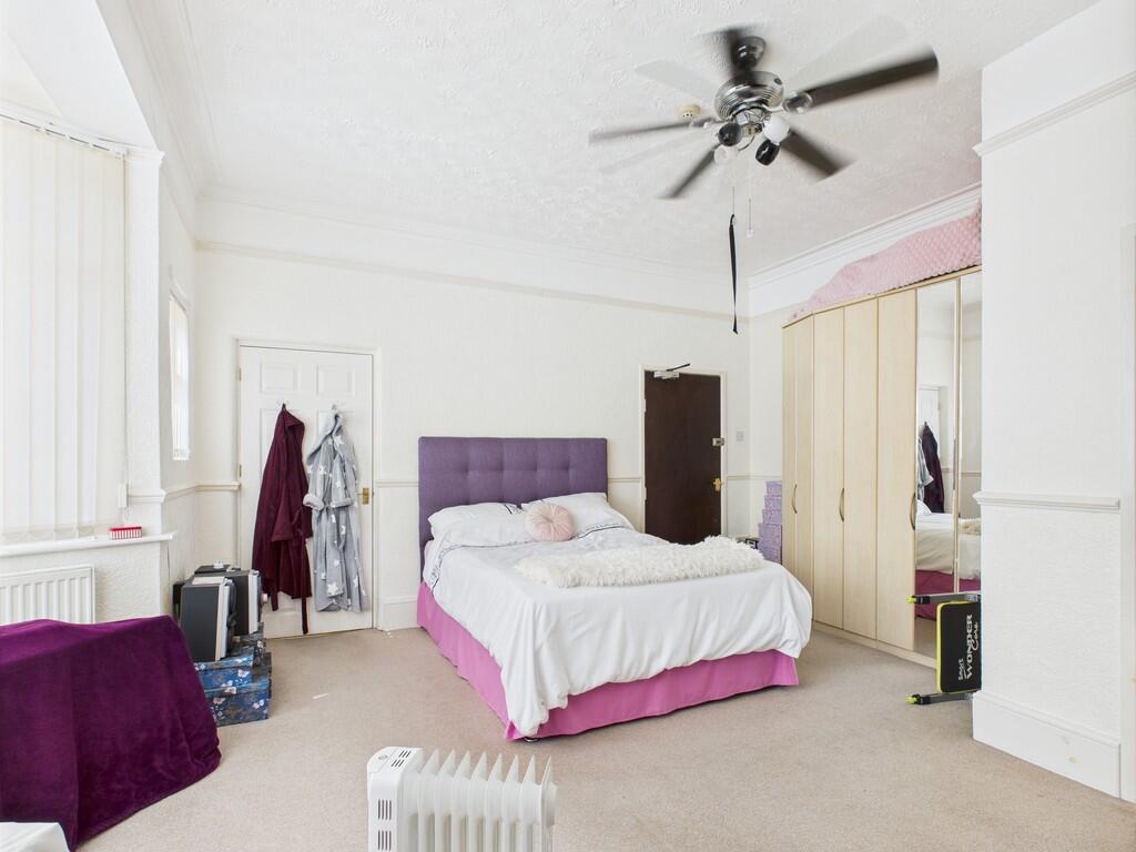 CAM03582G0-PR0121...