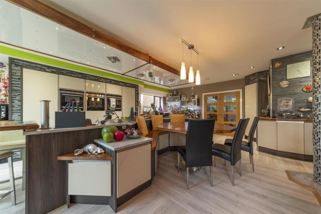 Lounge/Kitchen/Dinning Room