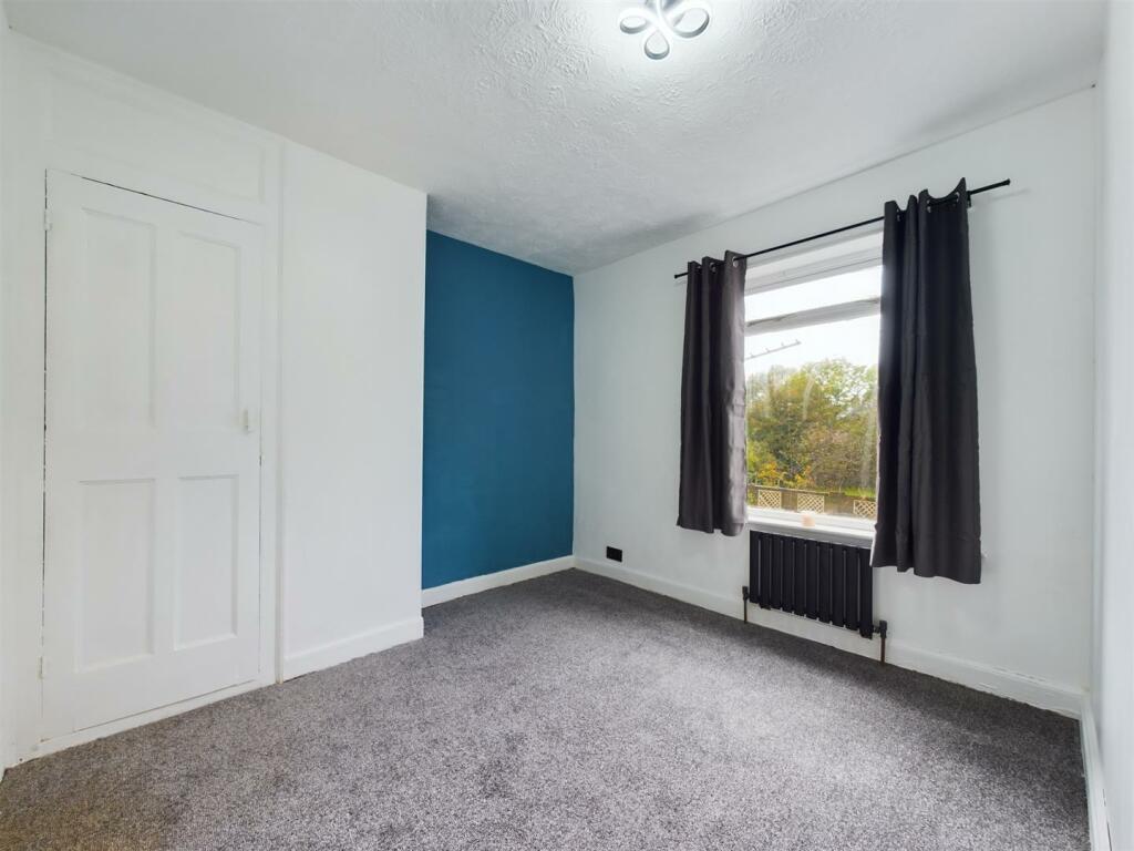 Bedroom 3 (3).jpg