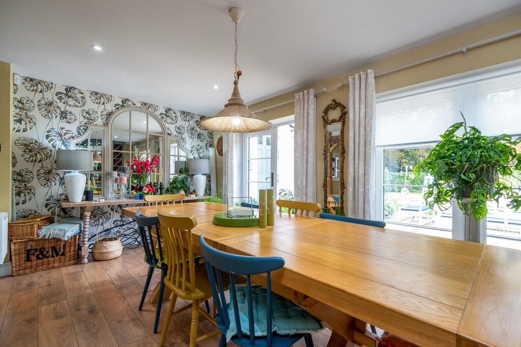 1440px-Elm Farm H...