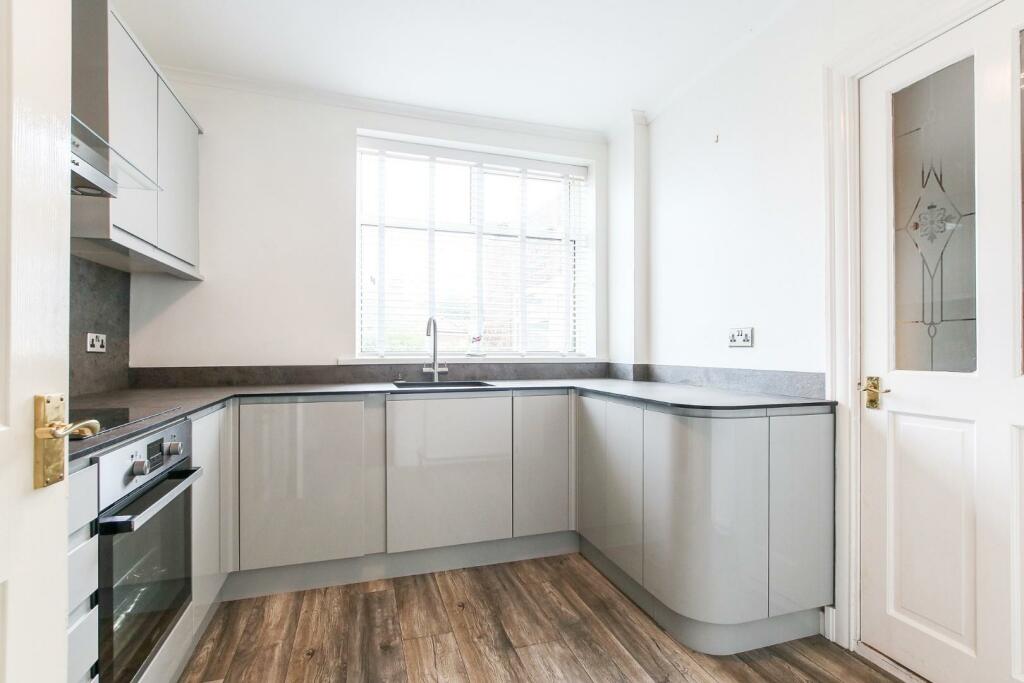 Kitchen1.jpg